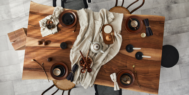 Kitchen & Dining